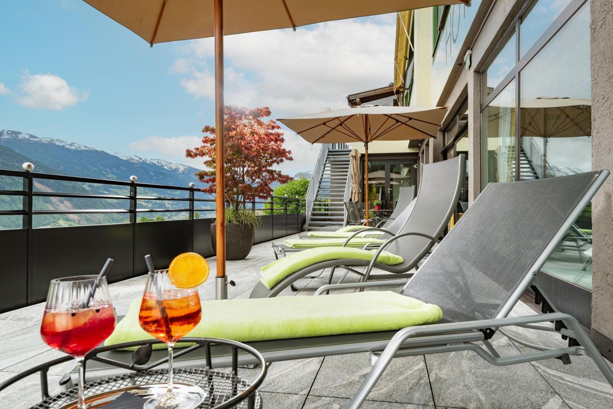 Hotel Waldfriede - Der Logenplatz Im Zillertal Fuegen Exterior photo